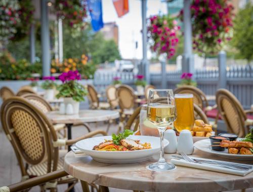 Marino Lounge, New Brighton: See 882 unbiased reviews of Marino Lounge, rated 4 of 5 on Tripadvisor and ranked #6 of 38 restaurants in New Date of visit: September 2019 Went out for lunch during the week and loved it (as always!) MARINO LOUNGE, New Brighton - Updated 2020 Restaurant